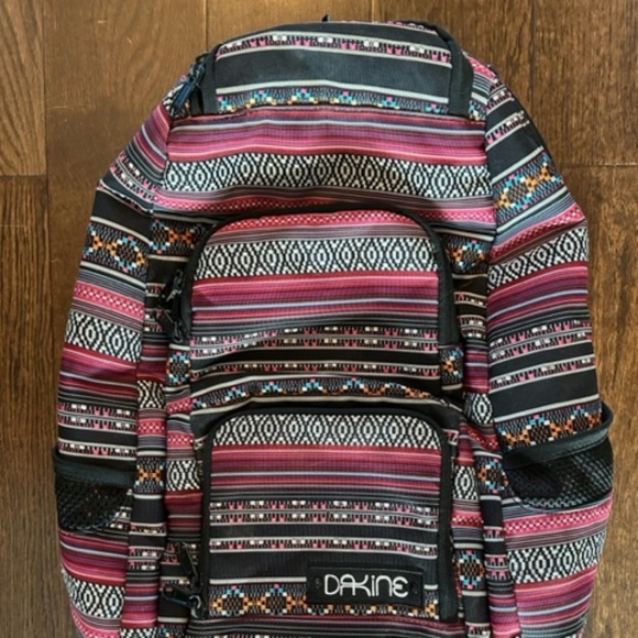 Dakine Unisex Backpack Retro Aztec Design - Picture 2 of 7